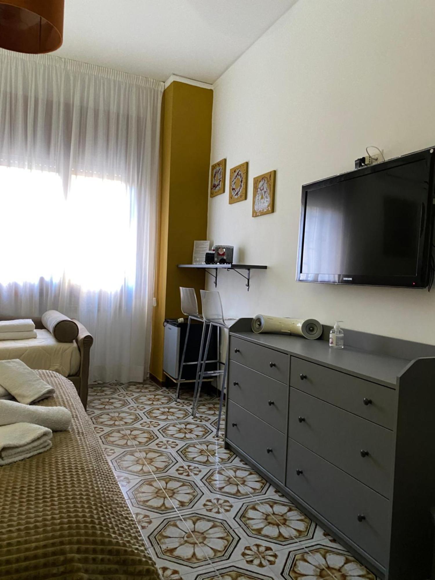 Large Double or Twin Room