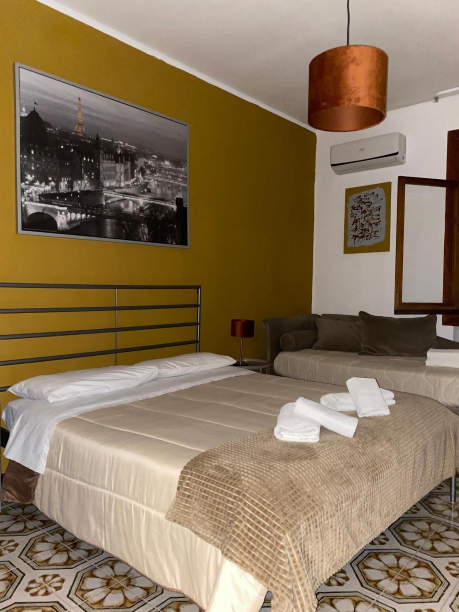 Large Double or Twin Room
