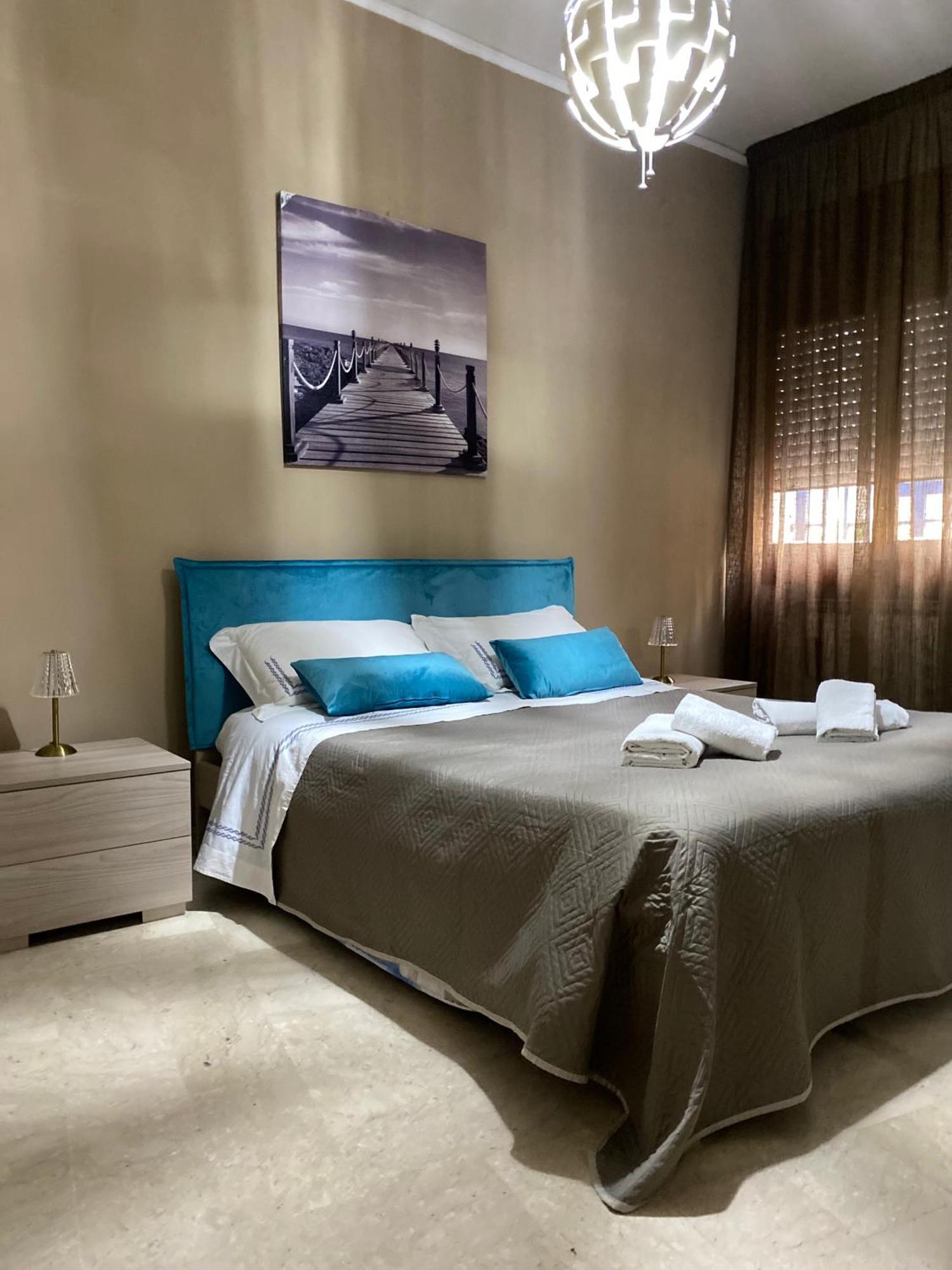 Large Double or Twin Room