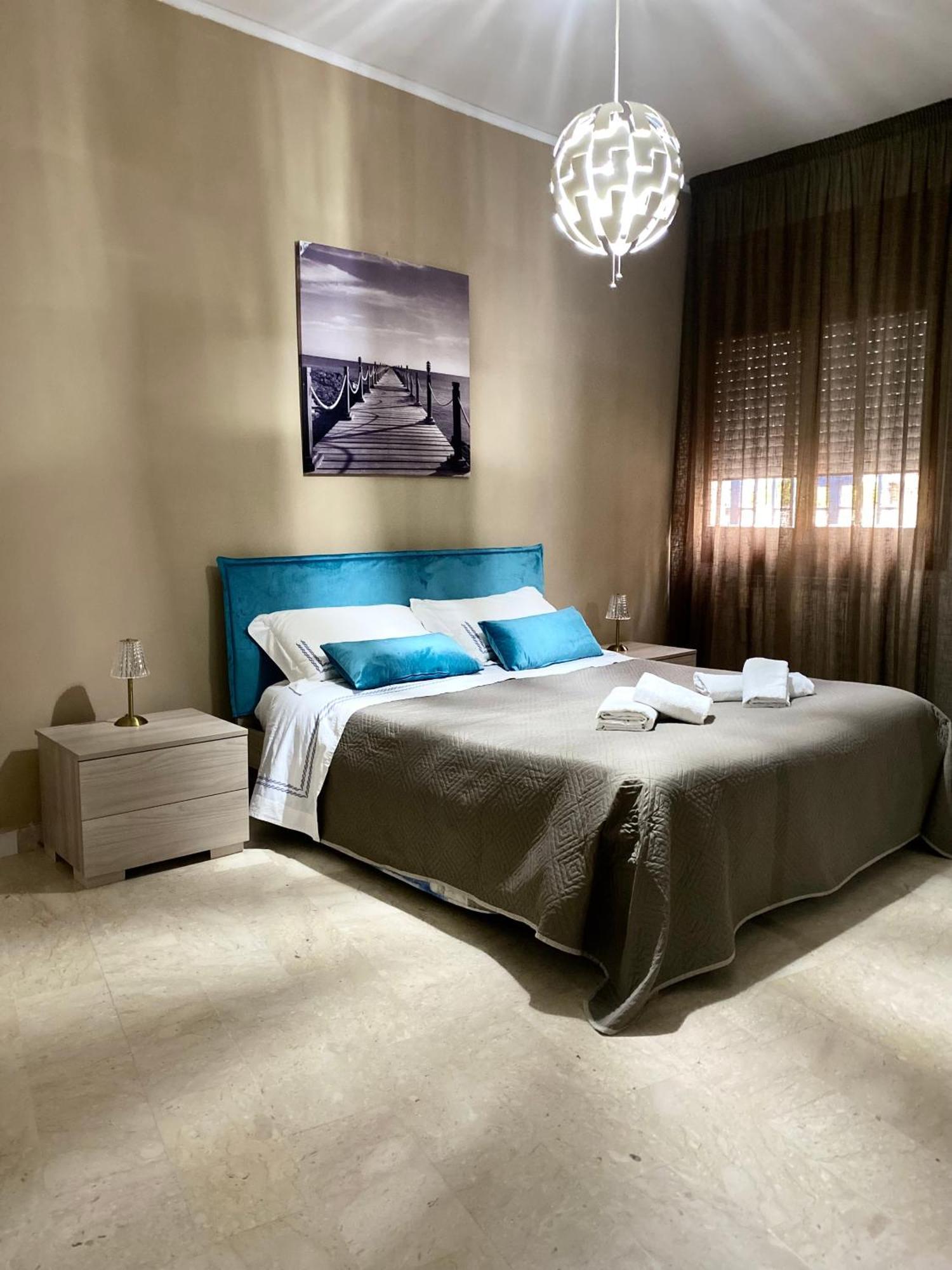Large Double or Twin Room